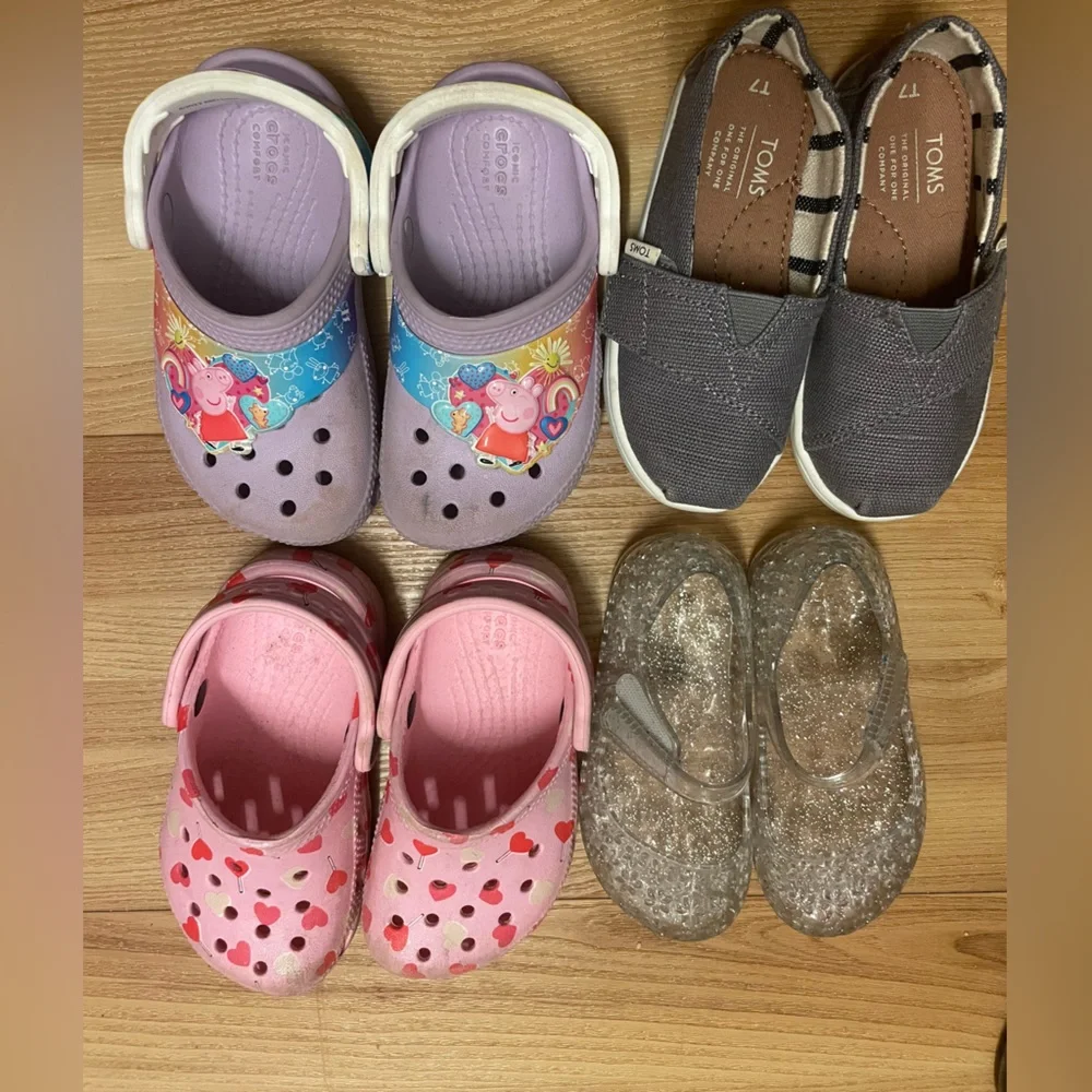 Toddler 4 shoes  bundle 🩷 - Picture 2 of 4
